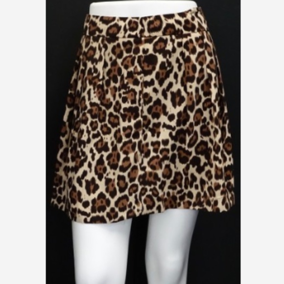 Banana Republic Dresses & Skirts - Banana Republic Animal Print Skirt Sz 00P NWT